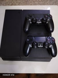 شباب بلي 4 او لاين كامل ملحقاتة للبيع 07702531163