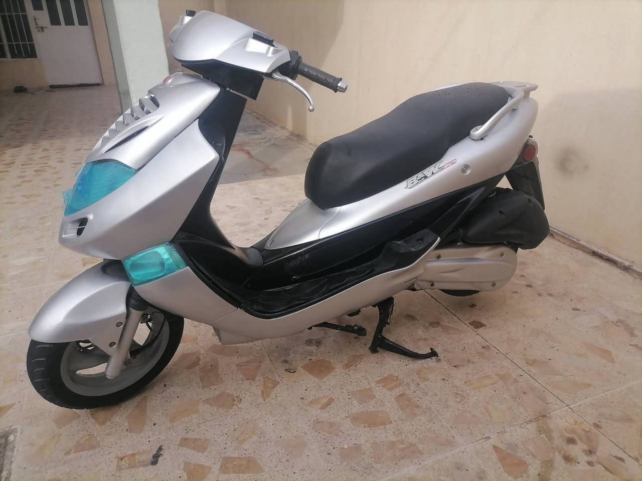 كايمكو محرك 250 ربع دراجه نضيفه وشغاله اي نقص مابيها مكان خلف مسبح الملكي رقم صاحب الدراجه *********** السعر 700 وبي مجال بسيط الشراي
