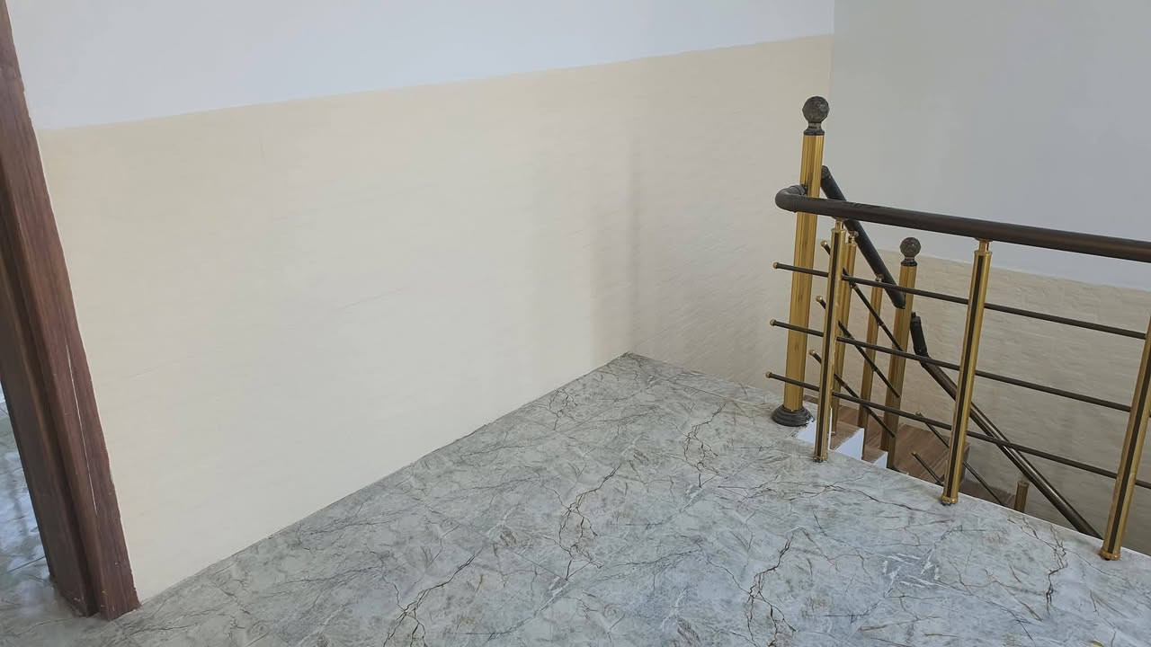 السلام عليكم
اللهم صل على محمد وال محمد 

بيت مساحه 70متر للبيع فقط

طابق ونص بناء طابوط وحديث

مكان البيت كربلاء / حي الزيتون قرب شارع مستشفى الكفيل 

جنس العقار سند 25مكاتبه مع صاحب الأرض

اقرار محكمه

يبعد عن حرم الامام الحسين ع السلام ٤كم 

وعن شارع الزوار ١كم 

كافة الخدمات موجوده

ماء+كهرباء+مجاري +خطوط مولد+خطوط انترنت 

للاستفسار الاتصال على الارقام التاليه 

***********  او واتساب
