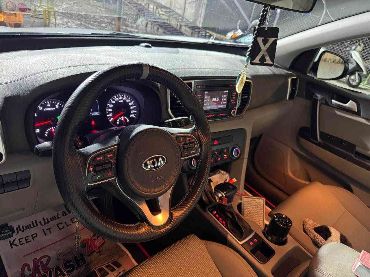 سبورتج 2017 
مواصفات بيسك عاديه وبلاديه جديده ومكفوله وبيه تخم تاير جديد وباتري جديد دواخل لون رصاصي رقم بغداد الجديد باسمنه السعر 190 
للاستفسار *********** بغداد, العراق
