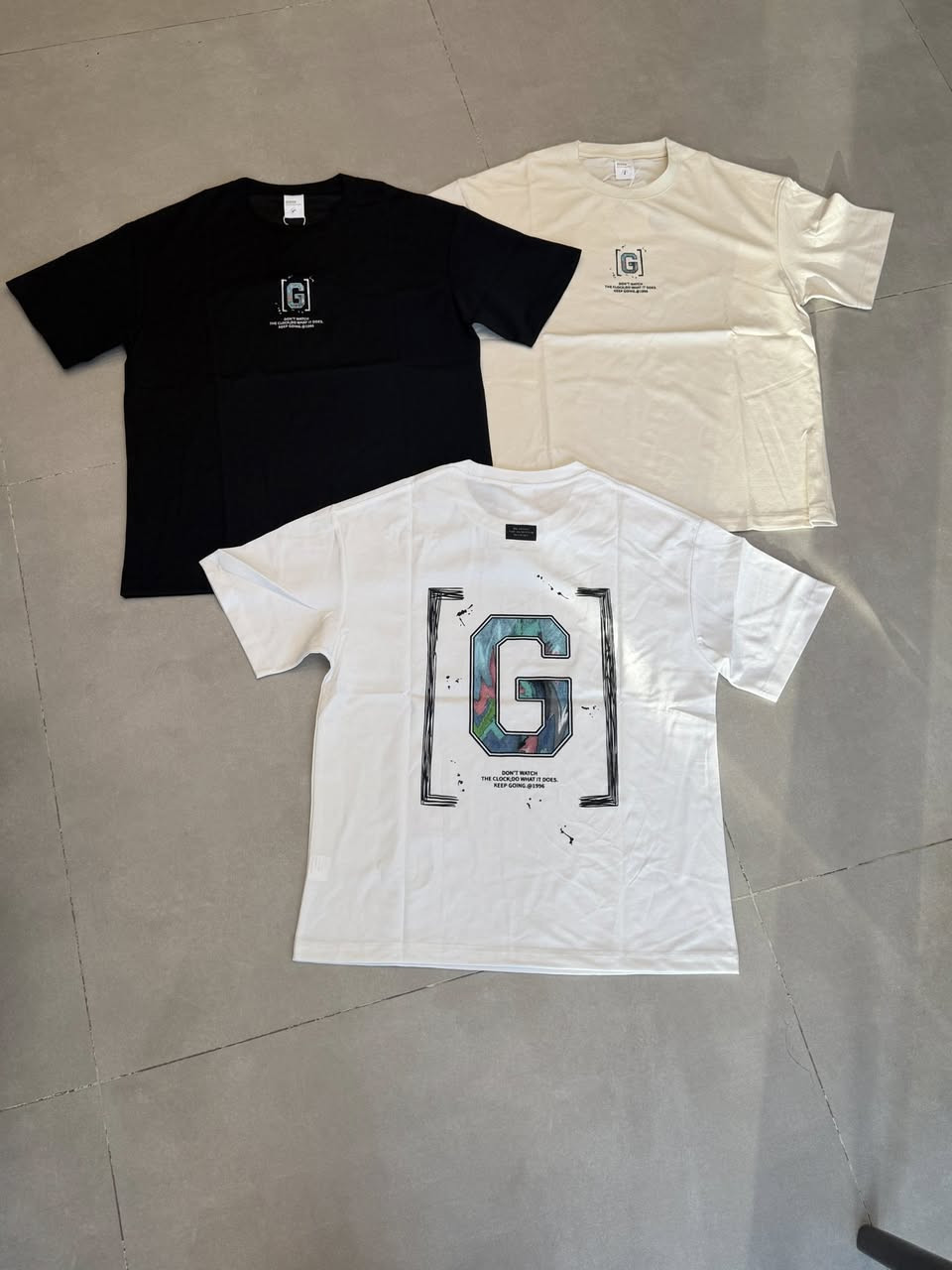 متوفر جمله الجمله اسعار مرتبة اقماش حرير قياسات
صحيحة L.XL.2XL.3XL

توصيل كافة محافطات متوفرة


**إذا كنت صاحب هذا الإعلان وتريد حذفه لأي سبب، رجاءا أرسل رسالة إلى الدعم الفني**