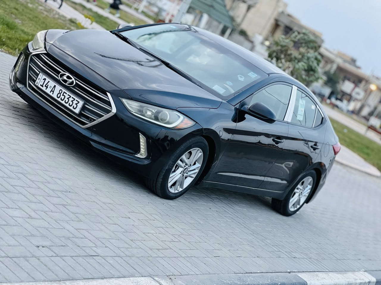 النتره 17 رقم بصره تحويل ثاني يوم سنويه ل30 

مكينه 2000 كير AT حداده جديده تخم تاير جاهزه من كلشي 
السياره ليبل واحد بدون اي تبديل فقط باب السايق تصليح  نفسه ومصبوغ وباب العبري كلير من امريكه  وفحصهه ناشره 

ملاحضه( قبق الدوسه اليمنه مبدله فقط الكفر ) ومعروفه الدوسه ما محسوبه ). المكان البصره القبله ‬

‭0773 860 0987‬           السعر 110
