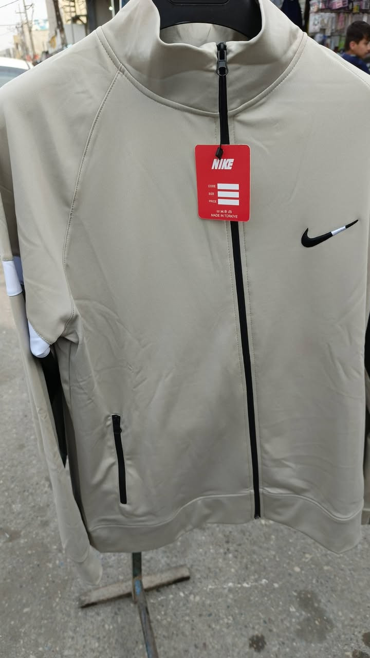 ‏سلام عليكم تم وصول تركسود تركي ستن 
‏قياسات M. XL.2XL.3XL. 
‏العنوان موصل حي النور مقابل ملعب كلاسيكو
‏يوجد توصيل


**إذا كنت صاحب هذا الإعلان وتريد حذفه لأي سبب، رجاءا أرسل رسالة إلى الدعم الفني**