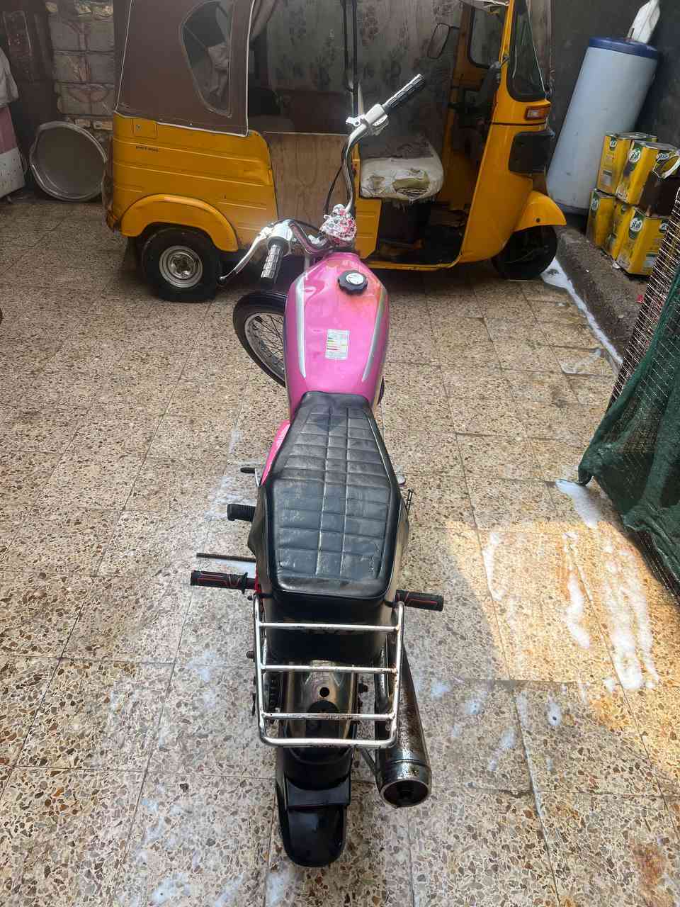 السلام عليكم ورحمة دراجه ايراني ادوات الراجه شغاله الدراجه وين ما تريد روح بيه كلشي ما بيه السعر 200 مستعجل علئ بيعه كلش ***********
