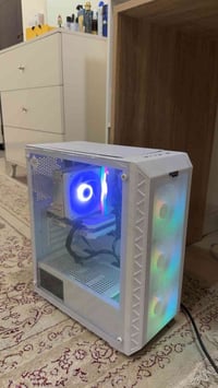 Pc للبيع 4060 msi Ram 16g t force 8x2 معالج i5 13400 مذر بورد prime h6...