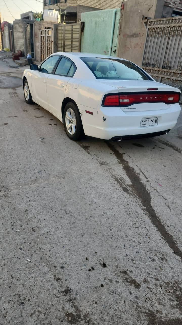 السلام عليكم للبيع جارجر موديل 2013  رقم بغداد خصوصي صدامي حادث جاملغ امامي بدون دواخل بدون ارباك  وبارد جاملغ خلفي مواصفات عاديه كير عصا شاشه صغيره داخل بيجي كير محرك اكسل تخم تاير حداديه كله جديد السعر140 $وبيه مجال قليل مكان سياره بغداد للأستفسار الأتصال ع رقم ***********
