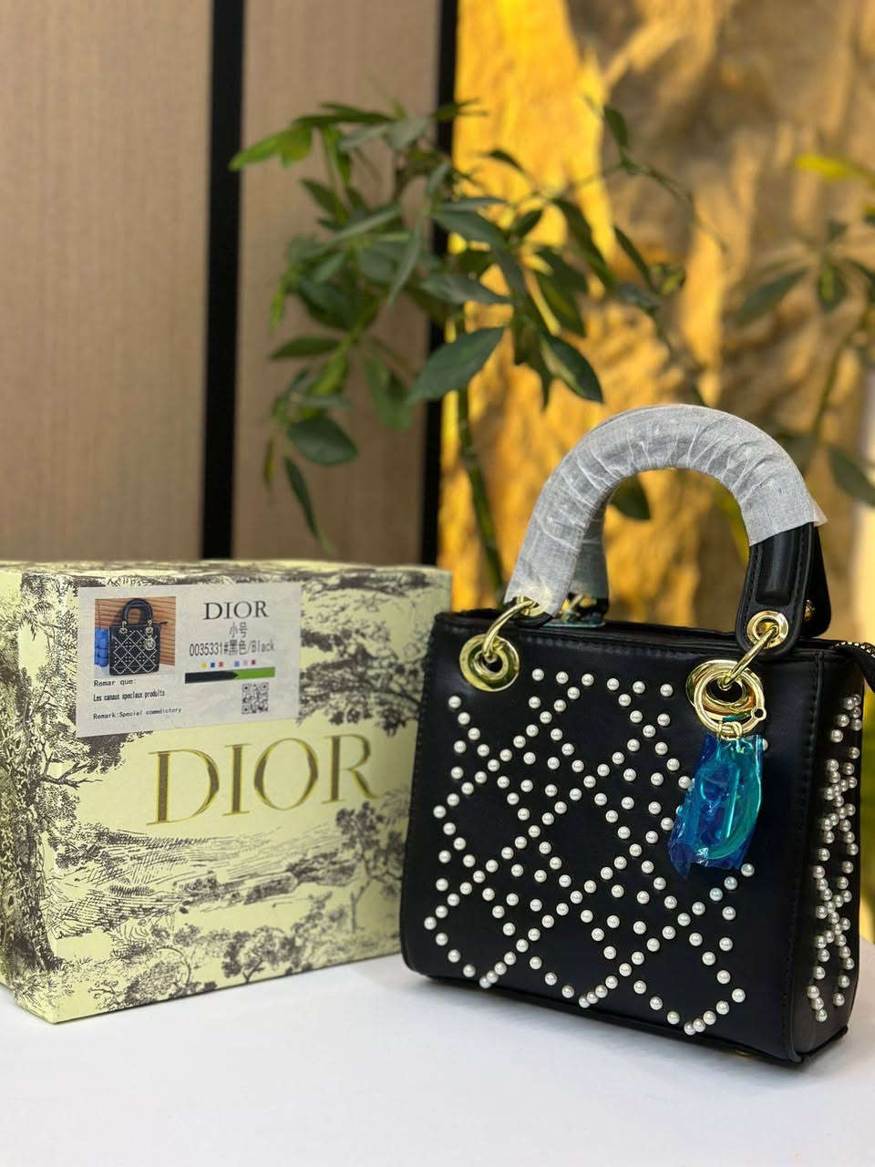 مجموعة من الحقائب النسائية الماستر كوالتي والسوبر ماستر مختومة كوالتي عالي بأسعار مناسبة ومختلفة الي يأخذ جنطتين توصيل ٣ آلاف فقط والي يأخذ أكثر توصيله مجاني 
وآية الرزق للجميع أن شاءالله بغداد, العراق


**إذا كنت صاحب هذا الإعلان وتريد حذفه لأي سبب، رجاءا أرسل رسالة إلى الدعم الفني**