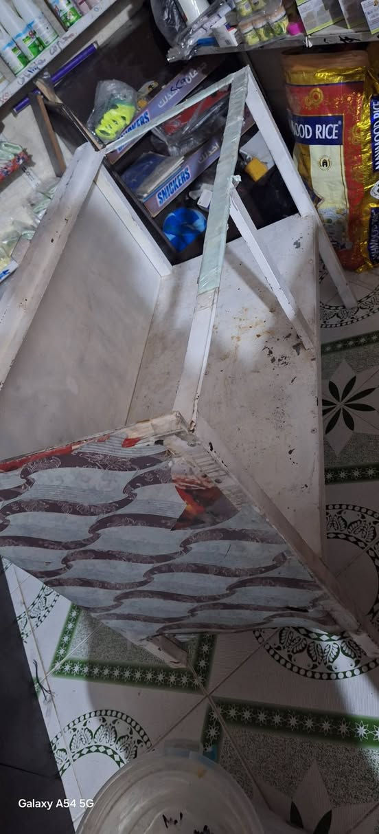 ميز حديد  معا طاوله ارتفاع متر شراي يجي خاص


**إذا كنت صاحب هذا الإعلان وتريد حذفه لأي سبب، رجاءا أرسل رسالة إلى الدعم الفني**