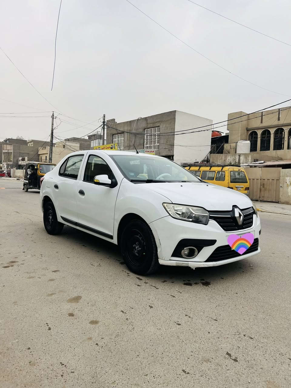 رينو سمبول موديل 2020 خليجي استلام شركه 

 لون ابيض 

كير محرك شرط مامفتوح 

سويج كونترول 

اشارة بالمراية 

تحكم ستيرن فول + بلوتوث 

دواخل كاربون فايبر 

٢ جام كهرباء 

دواخل بيجي

كير اتوماتيك + عادي 

محرك 1600ccm

تخم تاير جديد شاده

ABS + دبل ايرباك 

و بعد مواصفات هواية بيهه 

سياره جاهزه مابيهه اي نقص

السعر:80$

مكاني بغداد 

للاتصال(***********)
