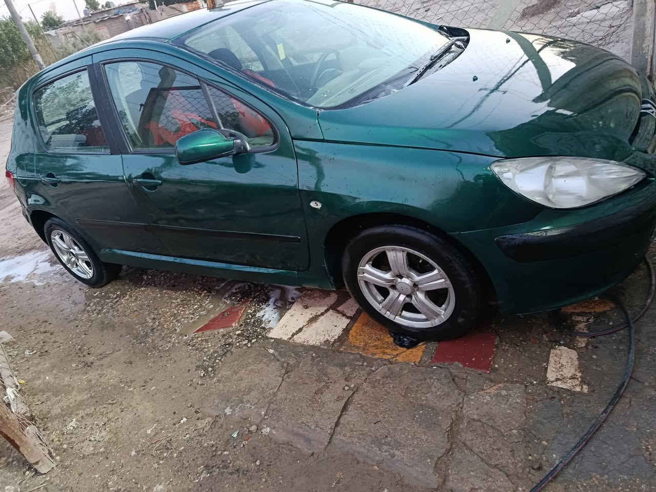 السلام عليكم للبيع بيجو فرنسي موديل 2005 سيارة جاهزه كير مكينة حداديه كله جاهزة مكفوله من الضربه بيه صبغ حزام أثر جراد سيارة جاهزه كير مكينة مكفولات سنويه جديدة السعر 38 مكانه حله الاتصال ***********
