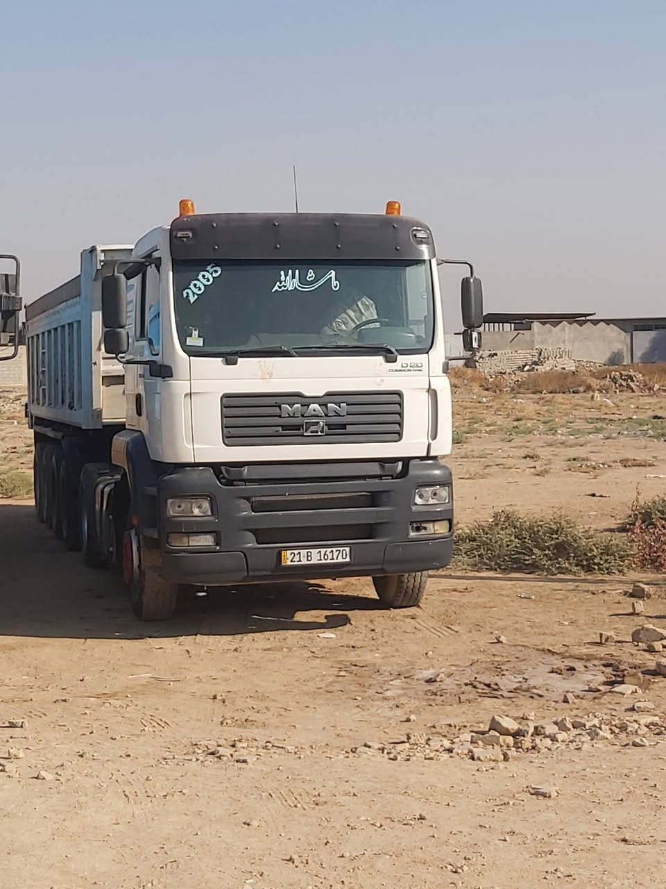 سياره  للبيع  موديل ٢٠٠٥ كير اوتوماتيك غساله حجم مكينه ٤٦٠ عربانه اربع محاور  متريت عربانه ٢٦  ***********
