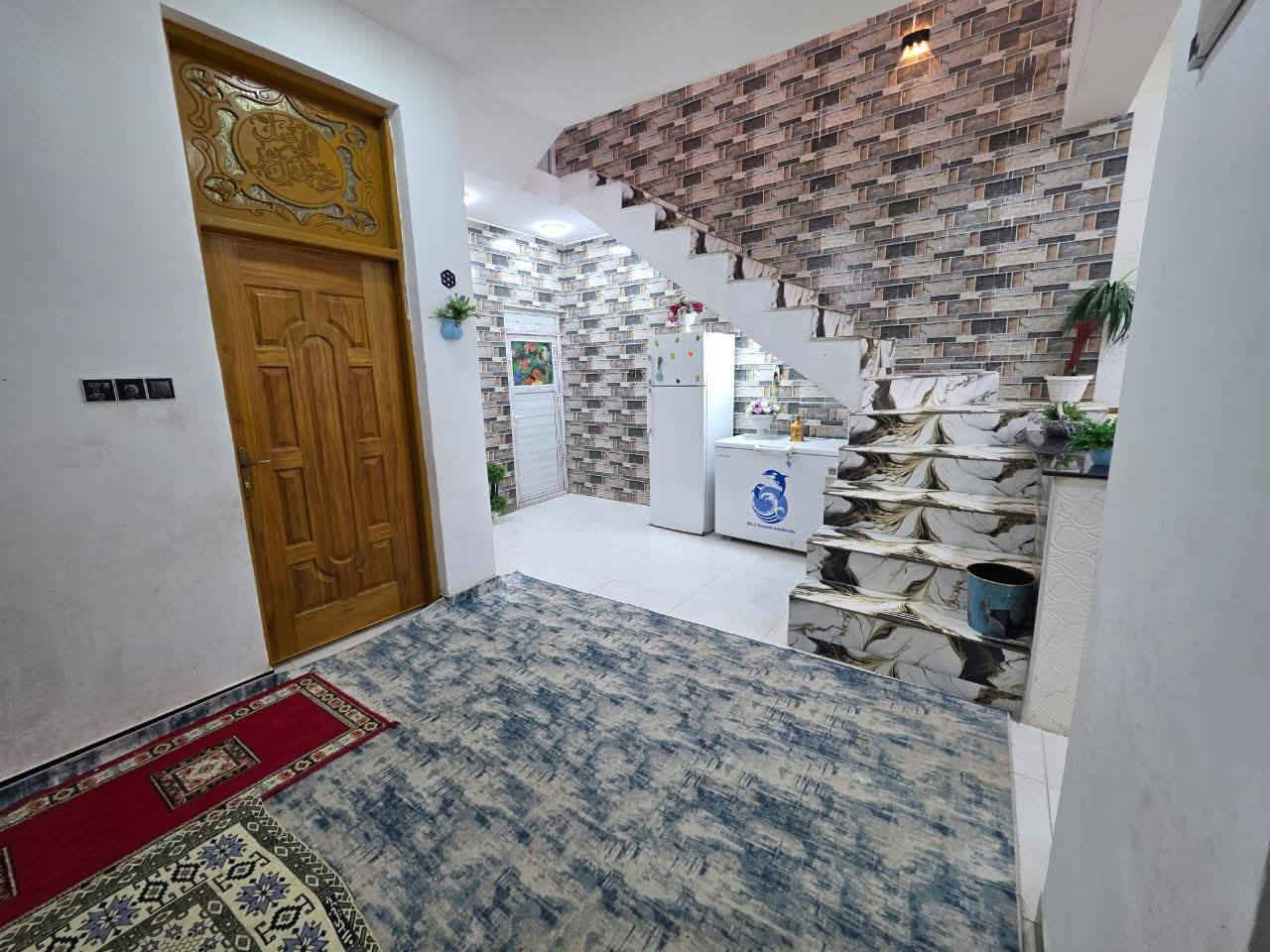 بيت طابقين للبيع طابو زراعي سند 25 تحويل موباشر المساحه 120متر بناء حديث درجة اوله العنوان بابل شارع 80 خلف البانزيخانه الجديد رابع فرع البيت كلش مناسب 
***********
