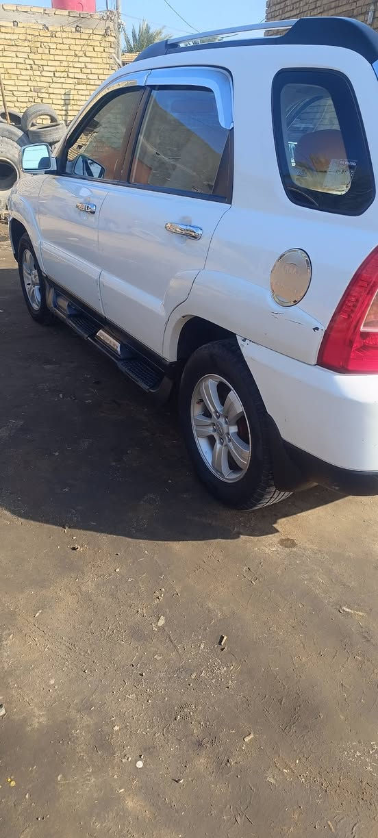 السلام عليكم كيا سبورتج موديل 2010 مكينه 2000 مكفوله من التبديل و الصبغ السعر 133 و بيها مجال رقم *********** المكان بابل هاشميه
