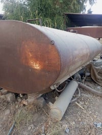 خنزيره مع خزان ماء للبيع.. سعه الخزان 10000 الرقم 07830353502