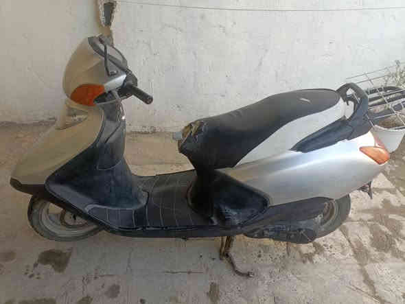 دراجه سبيسي للبيع كهرائيات شغاله اشاير ودبل اشاره
نضيفه سعر 250 / الاتصال ‏‪***********‬‏
