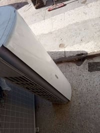سبلت 2طن نضيف جدا  الاتصال 078100210786.مع وجود داخليه 2طن