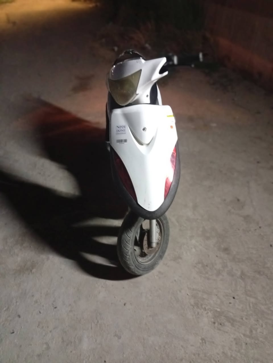 السلام عليكم ماكس عدلة للبيع دراجة مفولة خير من الله نقص باتري وبريك امامي الدراجة بيهة شلعة.تشك الكاع الدراجة تشغل هندر جيب سلف باتري تكوم تشتغل سلف وهندر السعر 400وبيهة مجال مكاني بغداد الغزالية رقمي ***********
