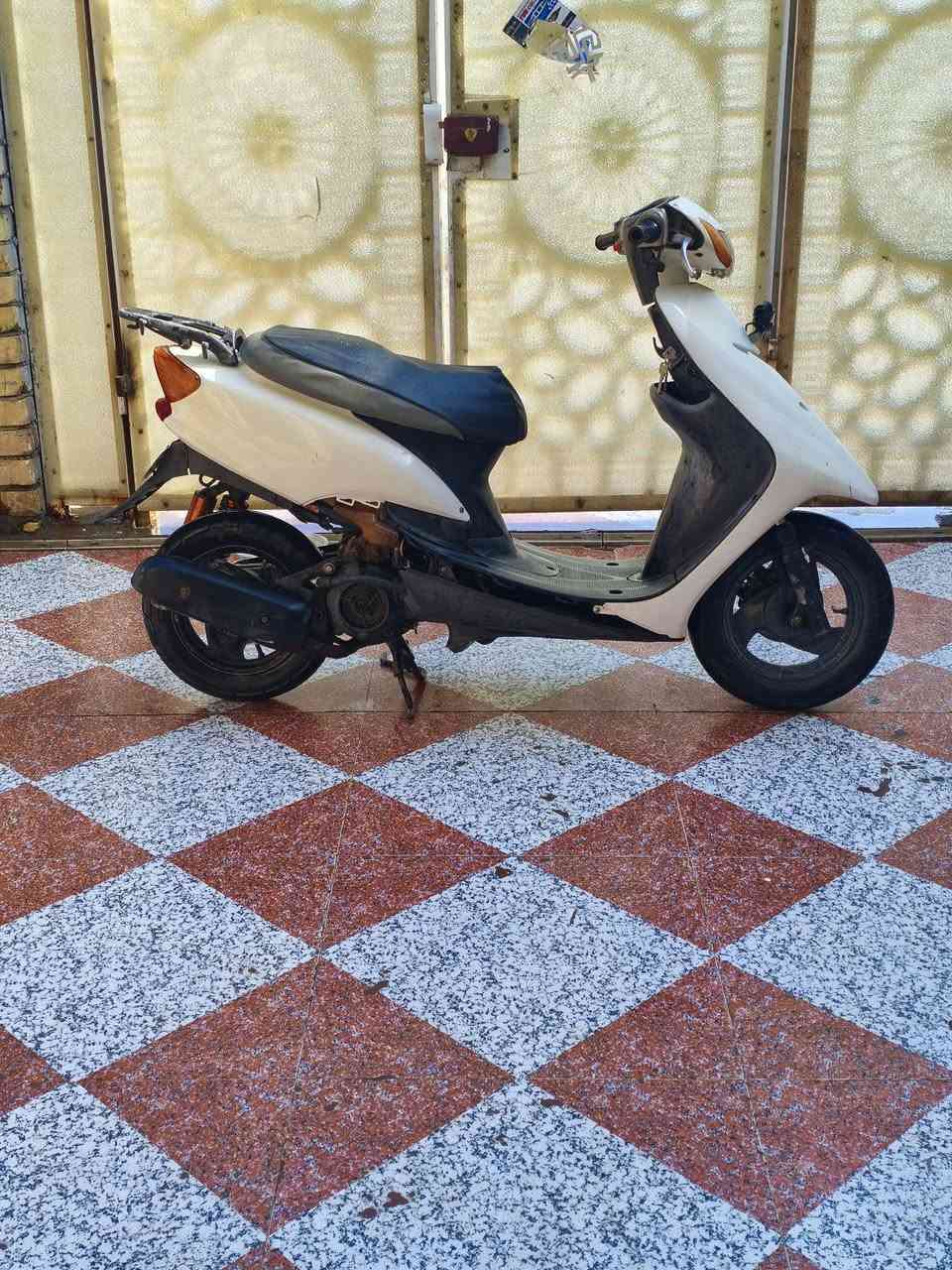 السلام عليكم  عصفوريات للبيع  الرصاصيه نوزل حديث نضيفه كلش ما مفتوحة كلشي شغال بيهة ول كابريتر  مفتوحة كلشي شغال بيهة العنوان العرضات السعر خاص  وحاذ رقم صاحب الدراجة ‏‪0771 990 5802‬‏
