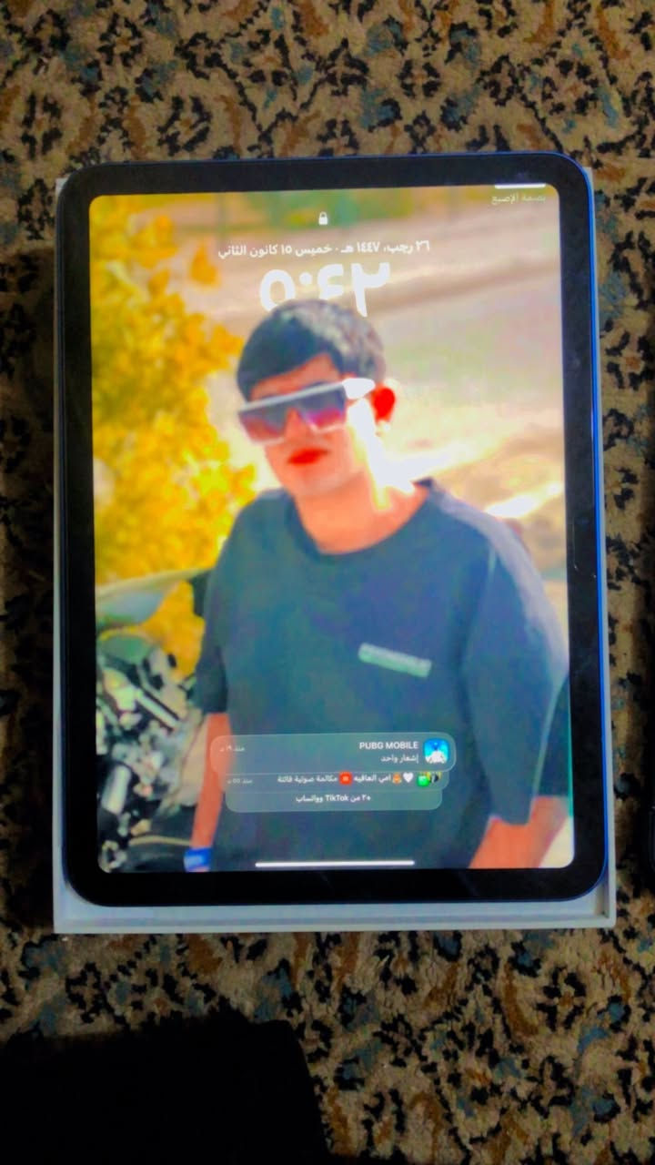 سلام عليكم ايباد ١١ اي ١٦ ذاكره ١٢٨ بطاريه ١٠٠ مشحون ٣٧ كل ملحقاته مجوده نضافته ١٠٠/١٠٠  السعر 400 و بي مجال شي قليل التواصل علا هاذ الرقم *********** او علا صفحت الفيس وشكرن ♥️🩵♥️
