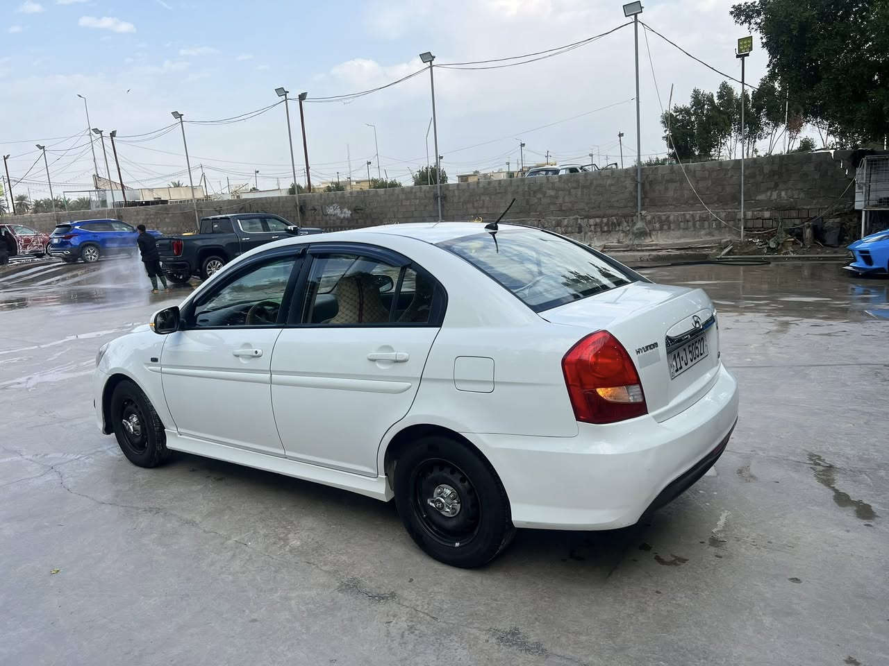 اكسنت 2011 فول رقم بغداد مشروع وطني مداور ثاني يوم باسمي سياره بيها بنيد مصبوغ فقط كير مكينه تبريد حداديه كله مكفول السعر 100 مكان سياره واسط الكوت. 
لتواصل ‭0780 636 4319‬
