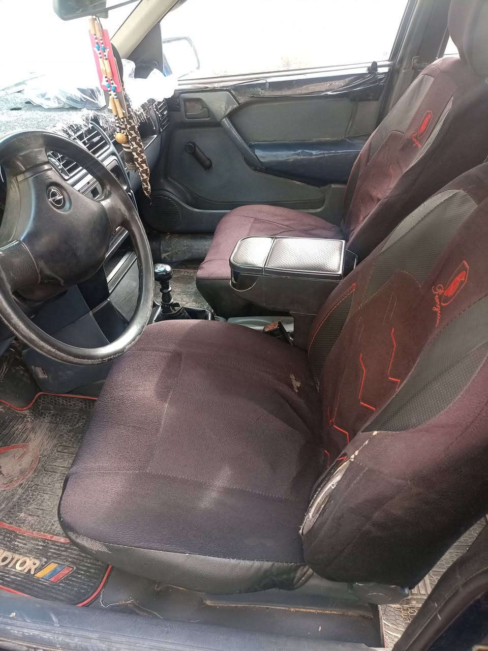 فكتره للبيع موديل 91 حجم 16 السنويه 30 موصل جانب ايسر السعر 42 وبي مجال رقم الهاتف  ***********  رقم الهاتف***********
