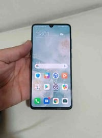 هواوي بي ٣٠ • ١٢٨ جيجا • شاشة مكسورة