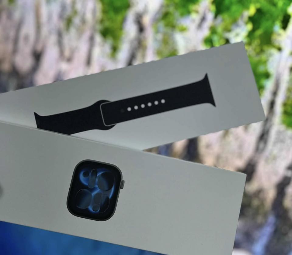 ساعه ابل 

جيل 11  حجم 46 

بطاريته 100 نظافته 100 

استخدام اقل من 10 ايام بعدها جديده 

ضمان سنه بيها سعرها 550 الف مكاني البصره
للاستفسار وتس ***********
