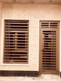 حداد متجول • بيبان • شبابيك