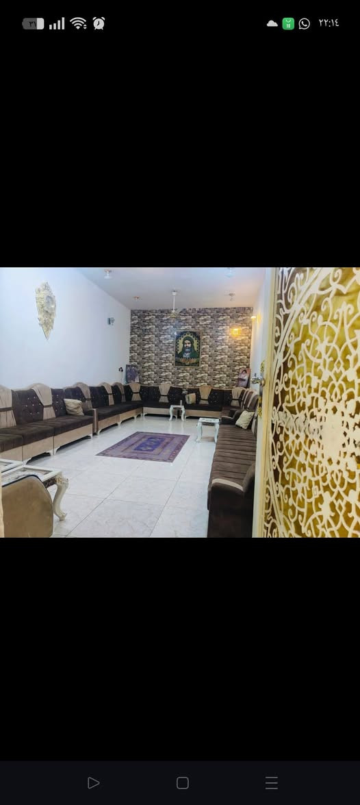 سلام عليكم
بيت طابو مساحته 160 متر  تضحيه على شارع لعام  قرب مدرسة حبيب ابن مظاهر  يتكون من 3غرف وصحيات داخليه وخارجيه  وديوانيه وصاله 
سعر 145 
***********
