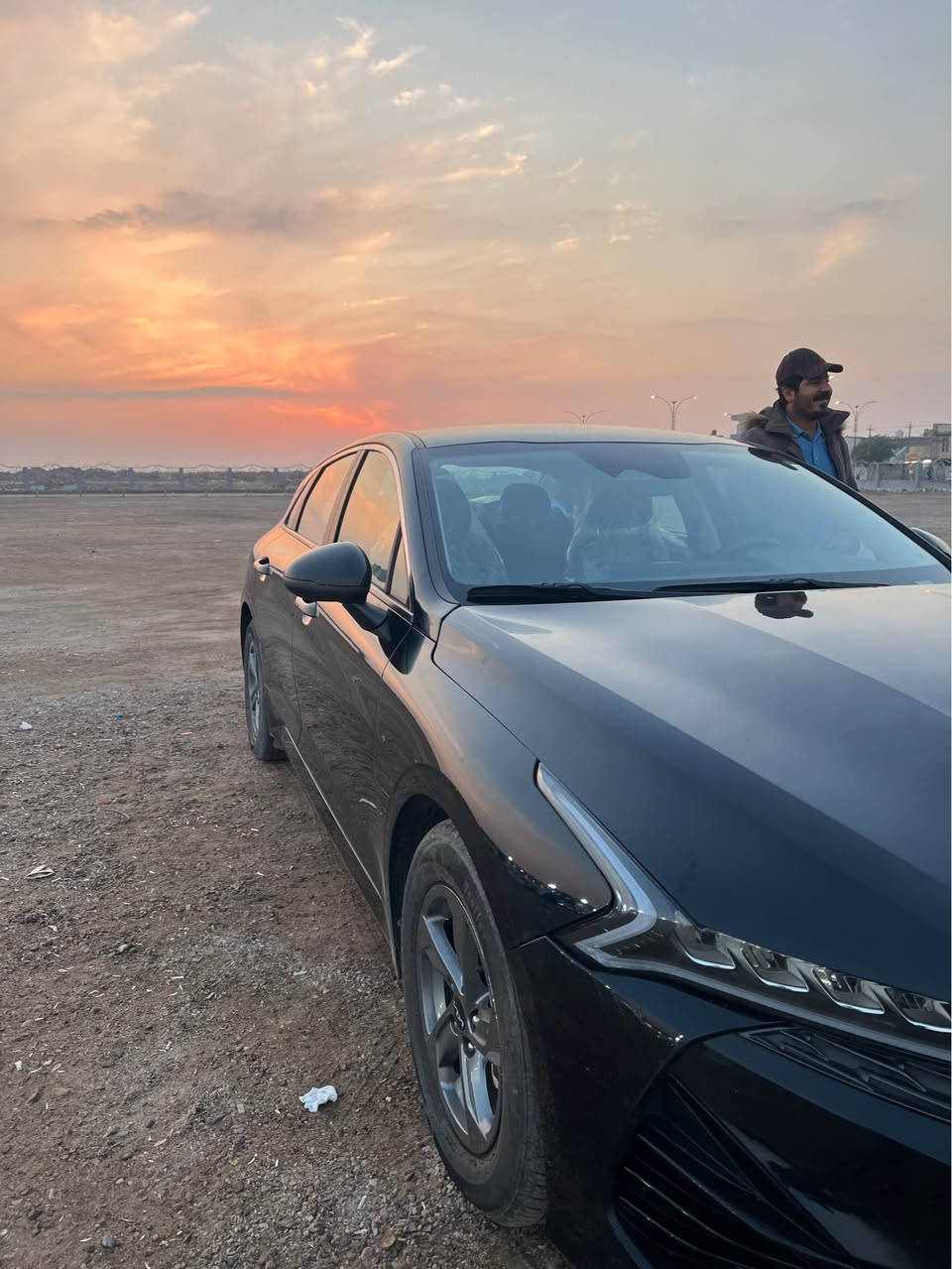 كيا فايف 23وارد بيها بنيد مبدل بيها بارد بالباب خلف العبري ماشيه 47 كيلو رقم أربيل رقمي *********** البصرة, العراق
