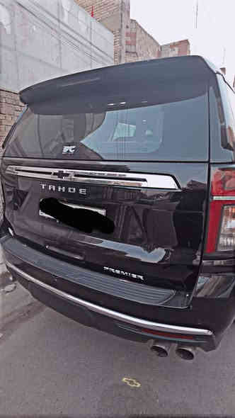 تاهو بريمير 2022 خليجي             (وكالة المنصور )
مغلفه ppf اصلي 
الموديل :2022 ( خليجي )
اللون : اسود 
العداد : 84,000 km (كيلو وليس ميل)
ضمان وكاله المنصور علامه سوداء ضوء القمر
السيارة كفالة عامة  بحالة الوكالة
حجم المحرك : 5300 Cc
عدد الاسطوانات : 8 اسطوانات ( 8 سلندر )
المواصفات : 
* سقف بانوراما 
* دخول ذكي للسياره 4 أبواب ( بصمه )
* المقاعد كهربائية تدفئة و تبريد
* مقصوره الركاب من الجلد الفاخر + مغلف لحماية الكشنات  + خشب ملكي 
* شاحن وايرلس لاسلكي
* ويل 22 انج
* نظام الرؤيه : 5 كامرات رؤيه شامله ( BIRD VIEW )
* نظام التعليق مستقل
* كشنات ميموري خزن
* نظام الصوت BOSE سماعات عدد 10
* دوسات كهرباء + اناره LED
* نظام سحب مقطوره تحكم كامل + كامرة لرؤية المطوره
* بدون جكات المرغوب 
السيارة رقم بغداد الدولي بسمي تحويل

للاستفسار 
***********
مكان السيارة بغداد البلديات 
السعر 53,500$
