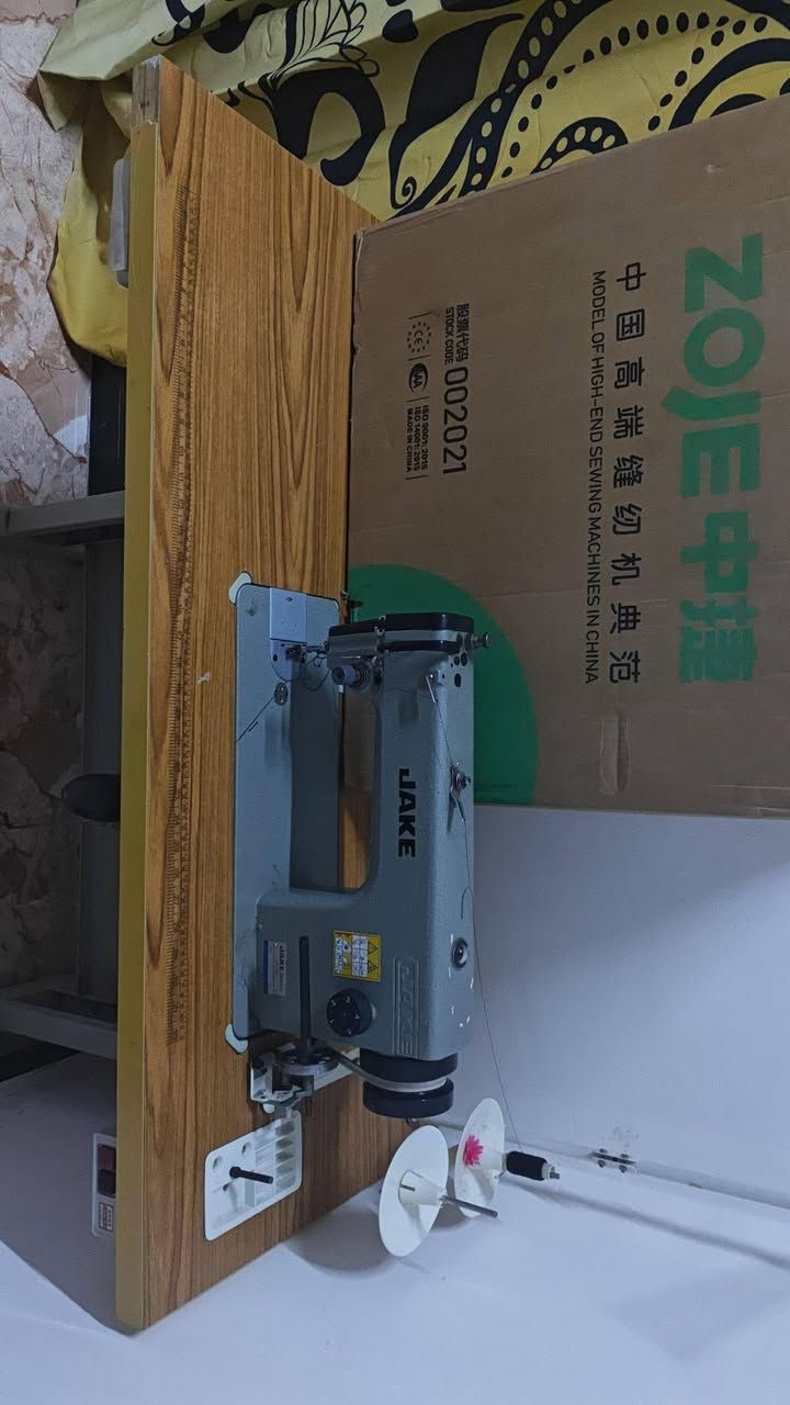 مكائن خياطه جمسي و جاك  شرط مؤسسه الاصلي امهات الحفر على شاصي نظيفات فوووول شرط الشغل سعر ٢٣٠ الوحده مكان الجزيره هاتف ***********
