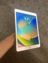 آيباد ٨ • ٣٢GB • بلا خدوش