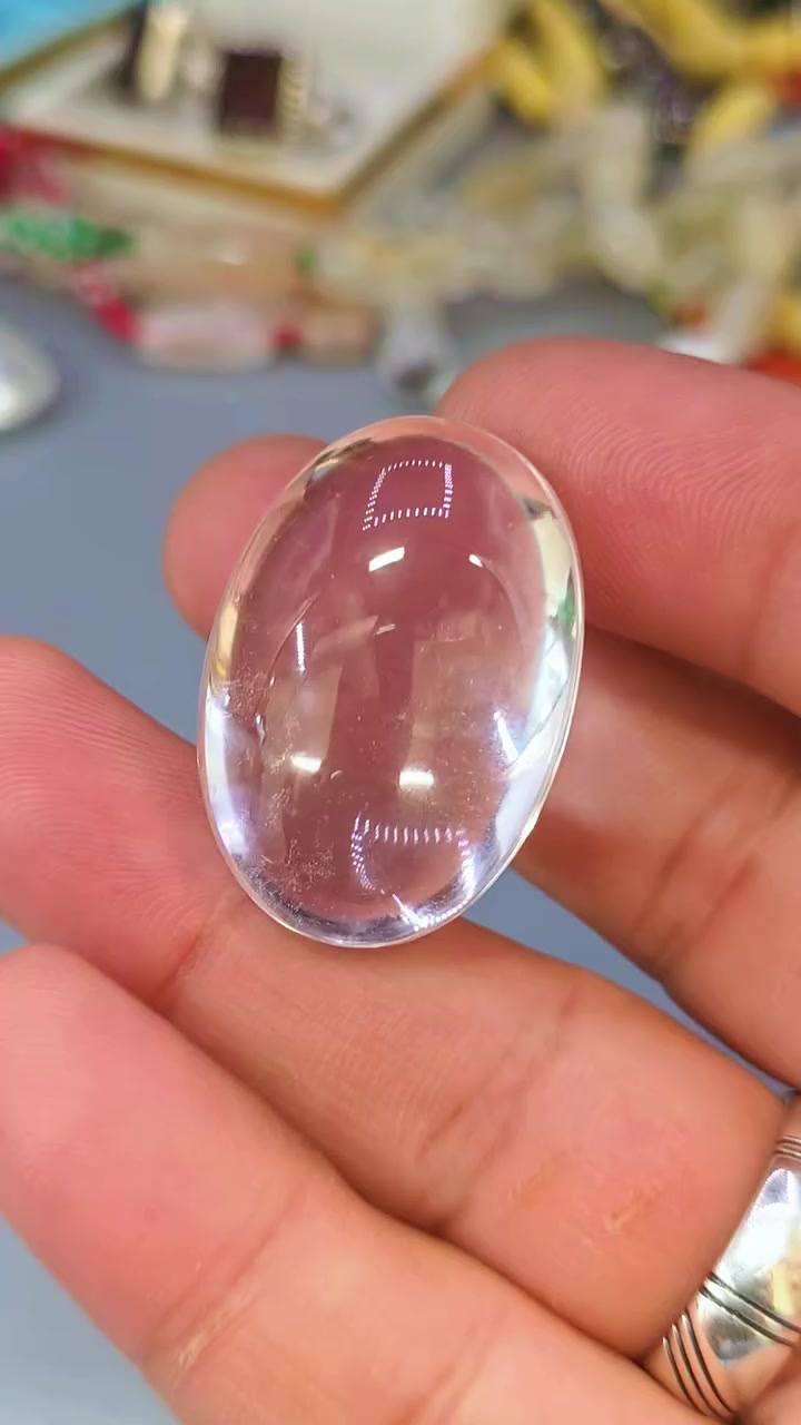 يعتبر الدر النجفي  وهو نوع نادر  الشفاف المستخرج من وادي السلام بالنجف  حجرًا ذا طاقة عالية يُعتقد بفوائده الروحية الكبيرة كجلب الطمأنينة الحماية من الطاقات السلبية وتعزيز التوازن النفسي


**إذا كنت صاحب هذا الإعلان وتريد حذفه لأي سبب، رجاءا أرسل رسالة إلى الدعم الفني**