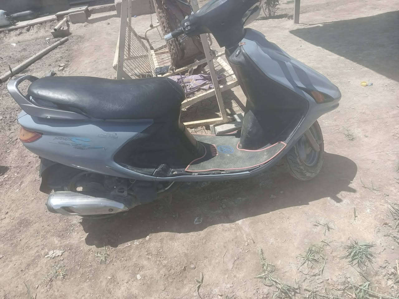 دراجه فراشه كرستال فحل جاهزه عوزها بس باتري كله جديد مكان بغداد السعر 350 وبيها مجال ***********
