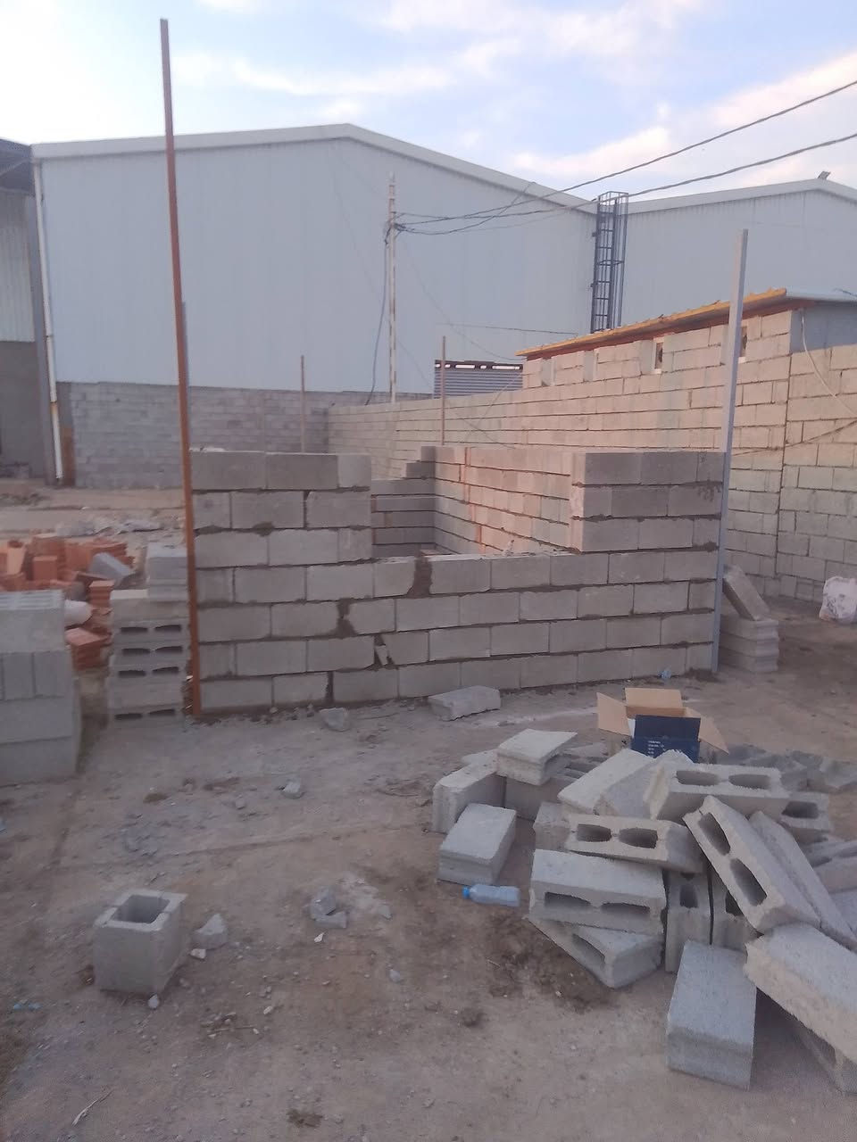 اسطه بناءنجارتسليم هيكل من أساس حد بيتونه شغل جدام عين استفساررقم ***********واتساب
