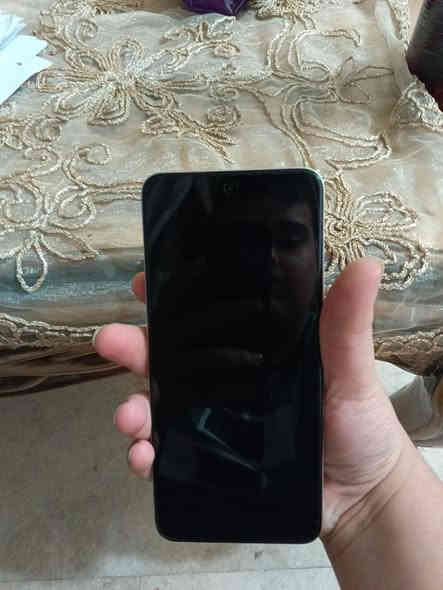 جهاز هونر اكس ٧ دي لون ذهبي جهاز مستخدم بس امانت الله لا داخل صيانة ولا بي شي مجرد مستخدم بس امانت مابي شي مكاني بغداد الغزالية  *********** رقم بي واتساب لاستفسار مع كامل ملحقاته كفرة وة شاحنة وة كارتون مالتة هم موجودة سعرة 170 الف مستخدم شهر امانت الله عليه مابي شي وة بي مجال بل سعر
