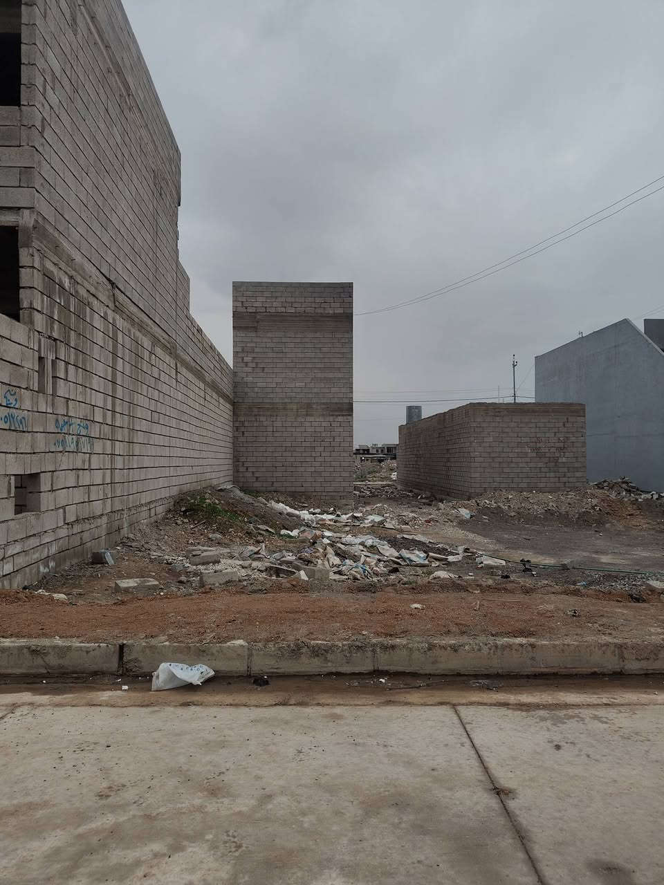 ارض للبيع كارت سكني حي السماح الثانية 2⃣

موقع قرب مدرسة امام الزهري قبل سايدين 30 مباشر ✅

المساحة 200 متر اتجاء شروق واجها 10 نزال 20 ⬆

موقع درجئ اولئ ✔ بيع نصف الارض ترهم 

#السعر 15 جداا مناسبة 

‏‪📞*********** 

*********** 📞
