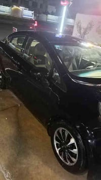 كيا ريو موديل ٢٠١٧ رقم بغداد وبسمي  بيها اربع قطع صبغ مكينه مكفوله كير...