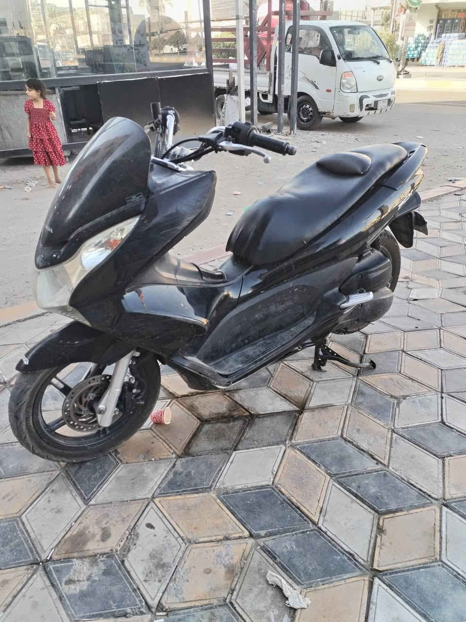 Pcx دراجه رقم للبيع ***********

