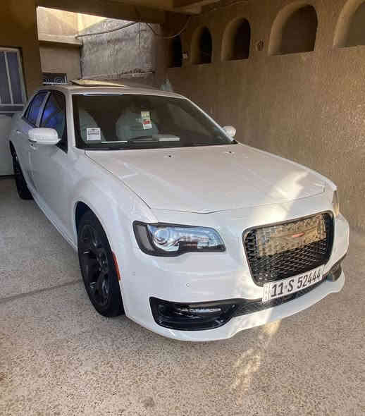 السلام عليكم مكلف بالنشر 
اوباما 2023 فول مواصفات 1/1 
خليجي وكالة هارلم 
بيها البنيد مفتوح 
بانوراما 
حساسات إماميه خلفيه رادار امامي 
برده خلفيه كهرباء 
دخول ذكي بصمتين 
خزن ميموري 
كشنات تدفئه تبريد هواي بعد مواصفات 
سعر 368 بيها مجال 
استفسار اتصال ‭٠٧٧٢ ٤٢٩ ٤٧٥٣‬
