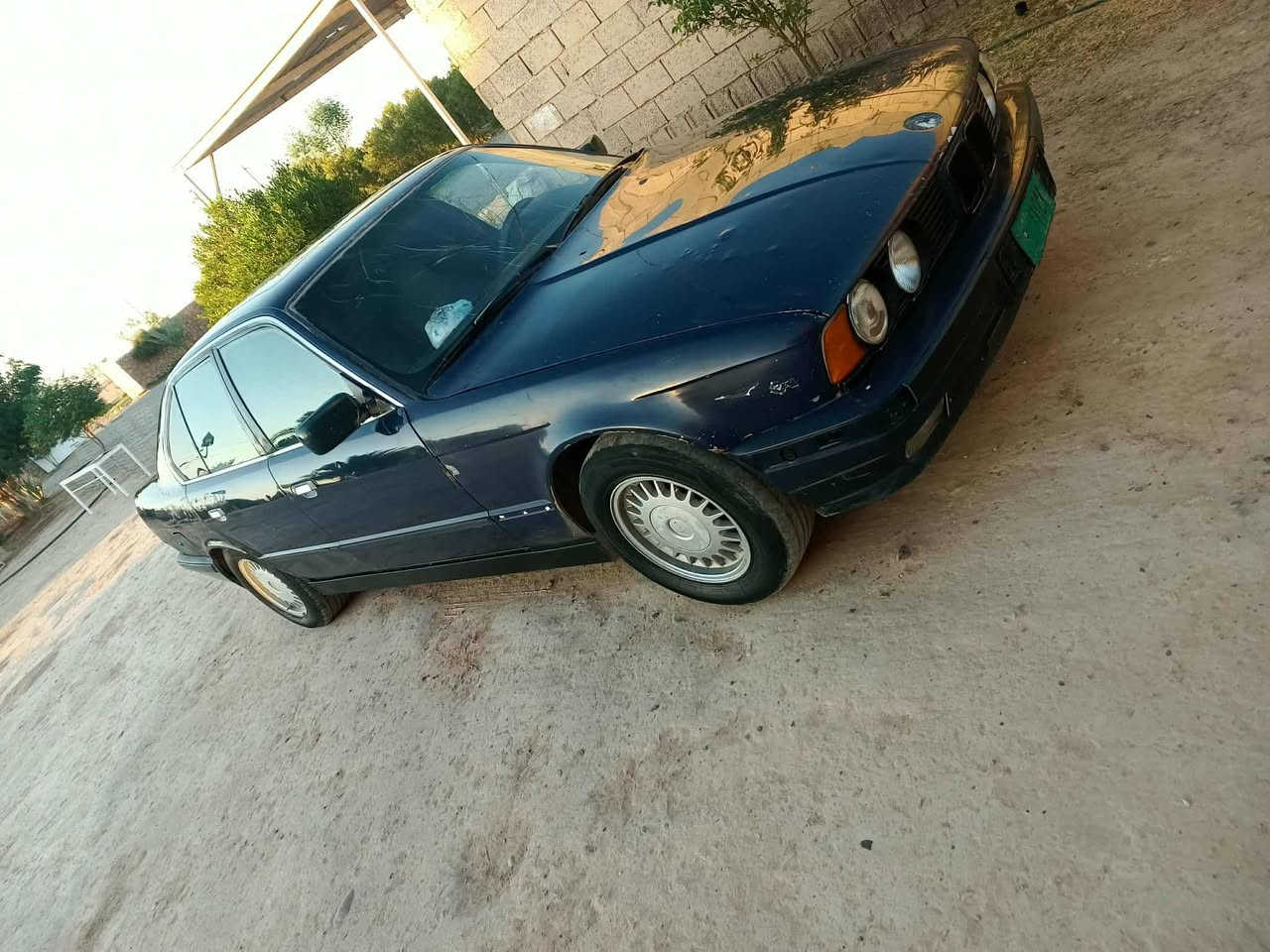 السلام عليكم للبيع فقط BMWموديل 90حجم 520محرك مفتوح رقم فحص مكفوله بيها واجها وكاله ابيع مكفوله تنجاز بتحويلها  سياره جاهزه السعر 24وبيها مجال العنوان مفرق الشرقاط هاتف***********
