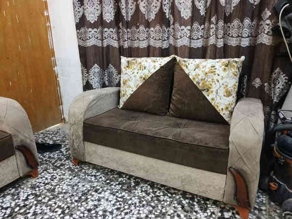 تخم ١٠ مقاعد نضيف السعر ٢٧٠مكاني مشخاب ***********
