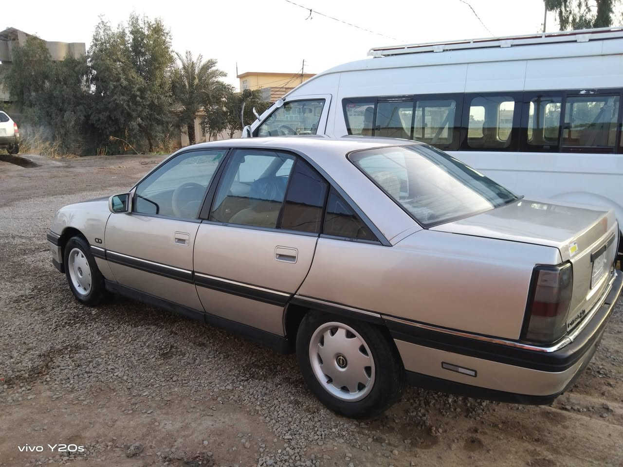 السلام عليكم
اوپل اوميكا موديل 1991
لون اصفر ذهبي 
محرك 20 
گير عادي 
رقم كركوك 
مشروع موازي 
مصبوغة صبغ درجة اولى 
كهربائيات كاملة 
غرفة نضيفة 
تخكم تاير 
صدر جديد كامل 
فتحة بالقمارة سلايد روف 
شاشة جديدة كلة شغال 
فراش صندوگ جديد 

تخم دسكات جديد 
ABS شغال 
سيارة حلوة احلى من الصور 

سعر 35 وبيها مجال 
مكان ديالى كنعان 
للأستفسار ***********
