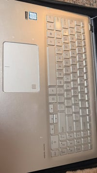 لاب توب • إلكترونيات