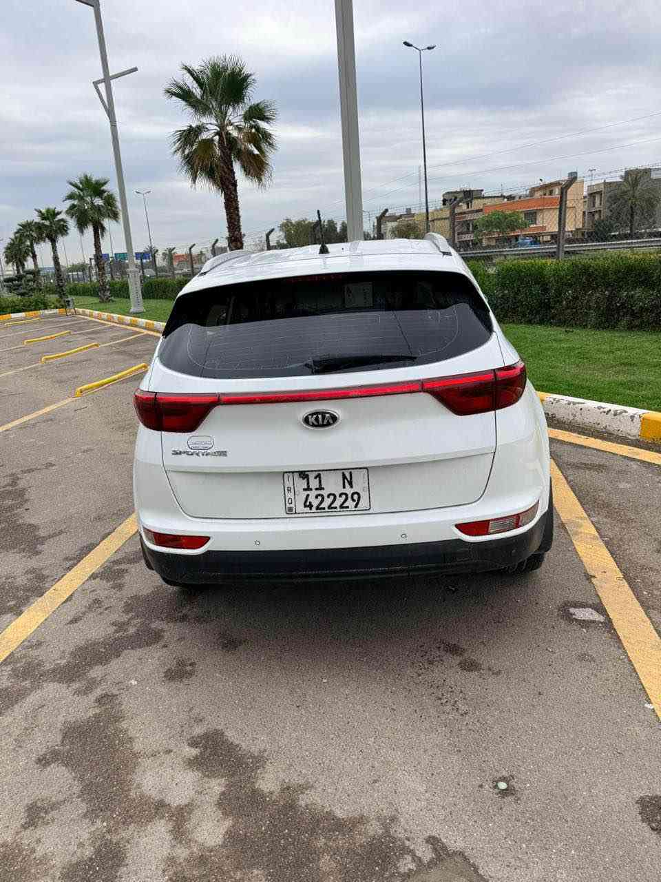 سلام عليكم 
سبورتج 2019 خليجي للبيع 
كير محرك تبريد كهربائيات كله كفاله 
السياره بيهه بنيد مبدل ومصبوغ وقطع صغار بارد ولبقيه كفاله عامه محرك 2000 رقم بغداد بسمي السياره مواصفات الشركه العامه للسيارات السعر 178 وبيه مجال بسيط للاستفسار [***********] مكاني الغزاليه Colombo, Sri Lanka
