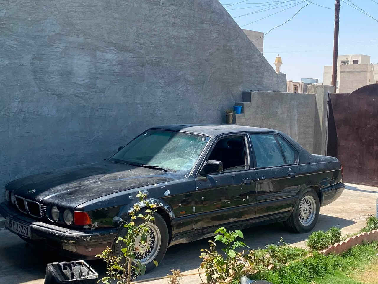 السلام عليكم
اريد مراوس 

740 v8

دبل جام 

برده خخلفيه كهربائي 

غرفتها جديده وكلش حلوه 

مكينه كير نضيفات 

سياره حلوه تريد صبغ 

رقمي ***********
