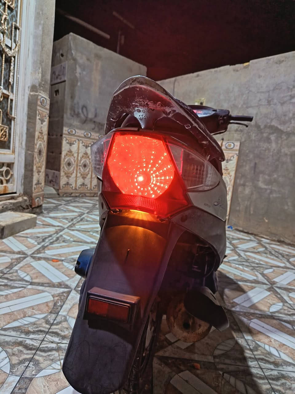 دراجه نضافه 85 /
سعرها 400 وبيها مجال

 او مراوس بدراجه( 60.). ***********
