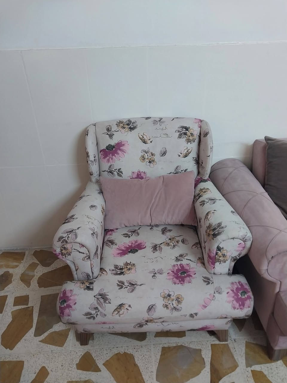 تخم تركي ١٠ مقاعد بميزة السرير من ماركة Kilim


**إذا كنت صاحب هذا الإعلان وتريد حذفه لأي سبب، رجاءا أرسل رسالة إلى الدعم الفني**