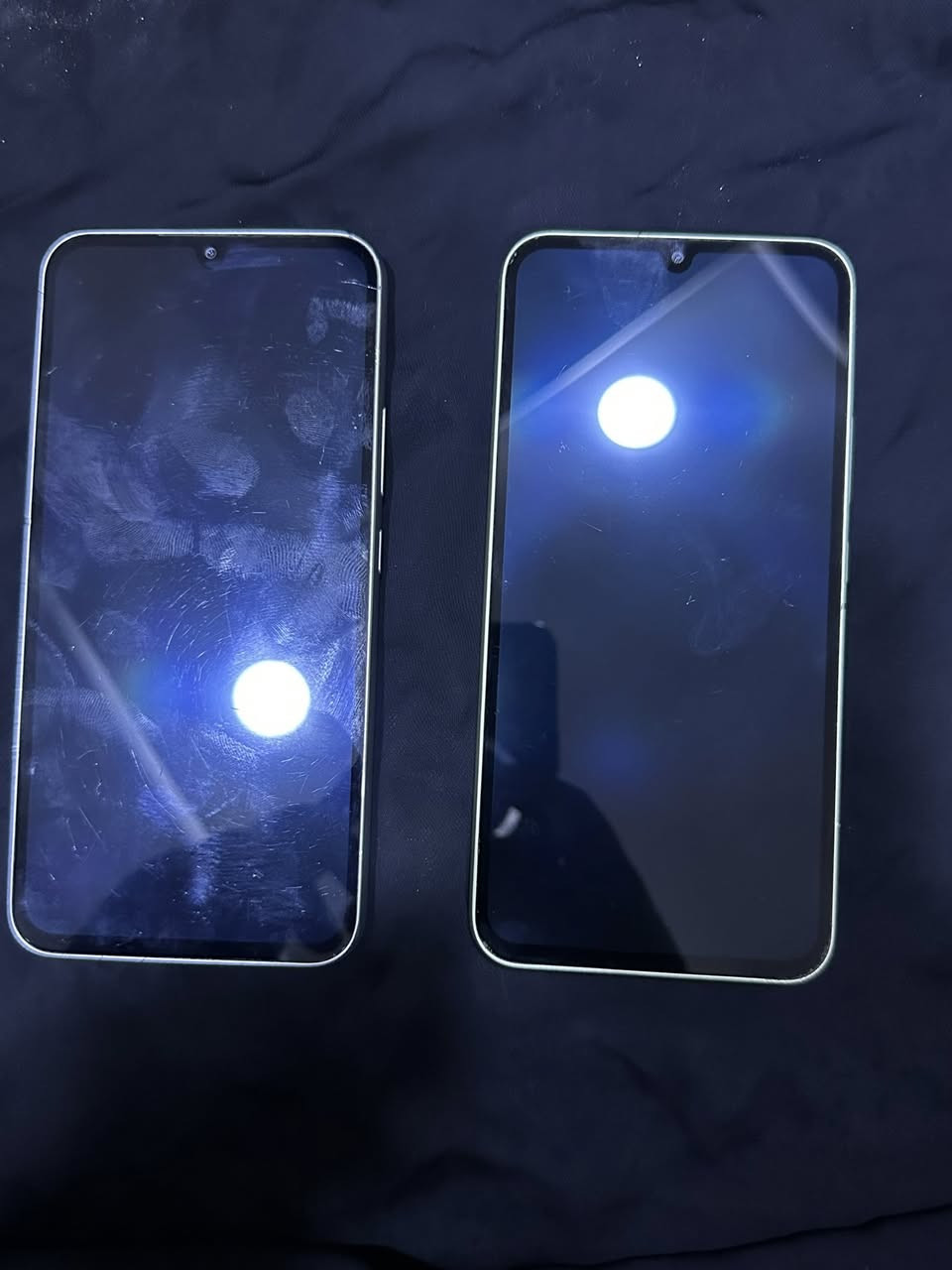 سلام عليكم جهازين A34 ذ256 نضيفات كلش كلشي موضح بل صور واحد فستقي واحد سلفر كارتونات موجوده  
سعر لواحد 350 وبي مجال حق جيه مكاني بغداد بلديات ***********
